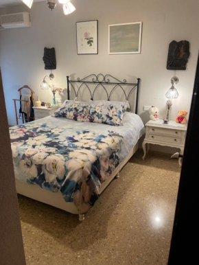 Habitación para chica en vivienda compartida con anfitrión hombre